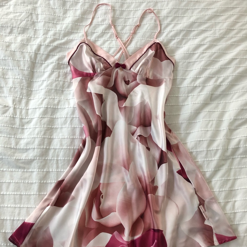 Ted Baker slip